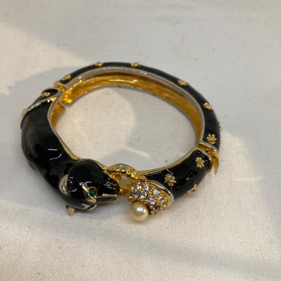 ICONIC Kenneth J Lane GOLD BLACK ENAMEL Panthère Bracelet / CUFF | Panther CUFF - Picture 11 of 11